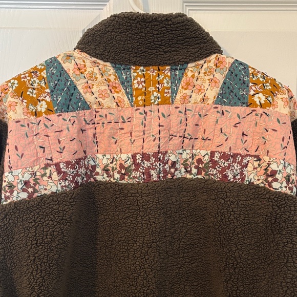 Lucky Brand Women's Fleece Jacket with Multicolor Pattern - Picture 6 of 6